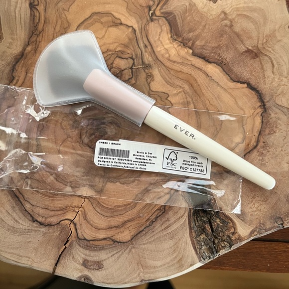 🆕 EVER by Stella & Dot Make-up Brush, Cheek brush, new - Picture 3 of 5